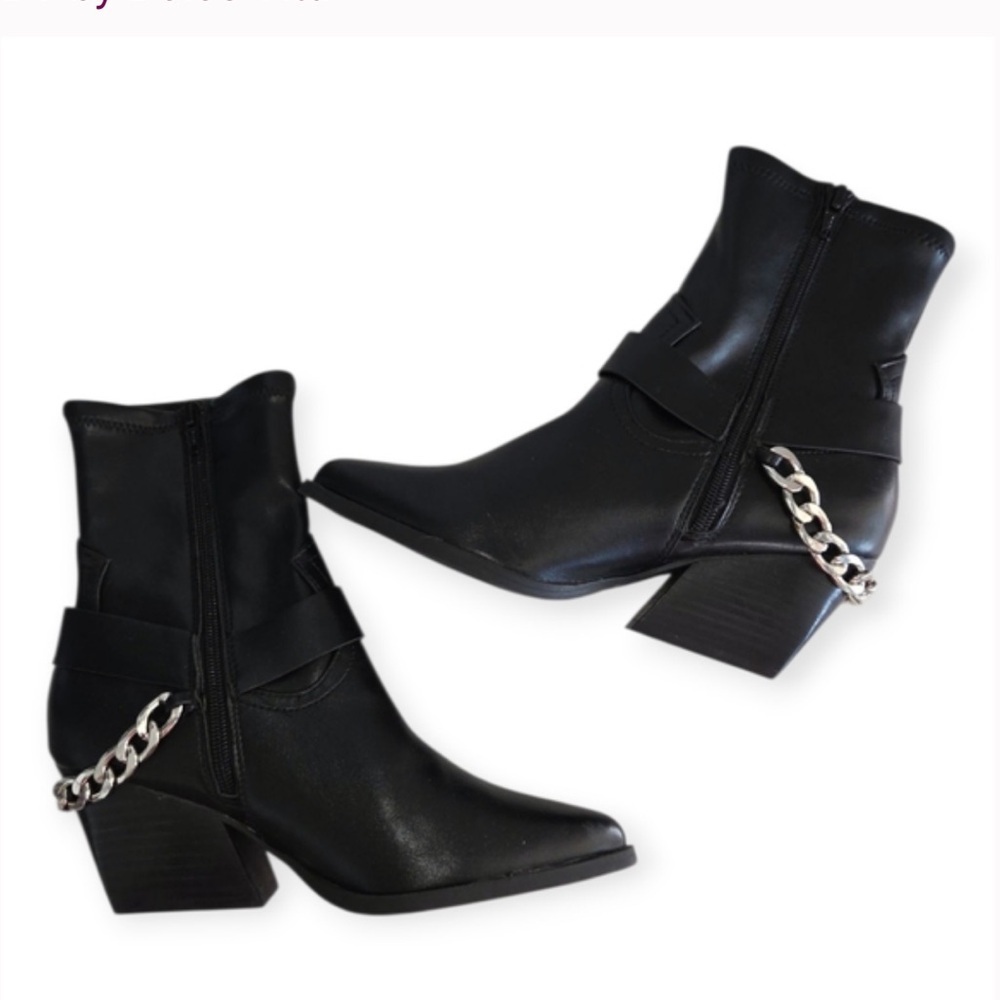 DV Dolce Vita Women's Keeler Harness Moto Engineer Chain Heeled Black Boots - Picture 3 of 11